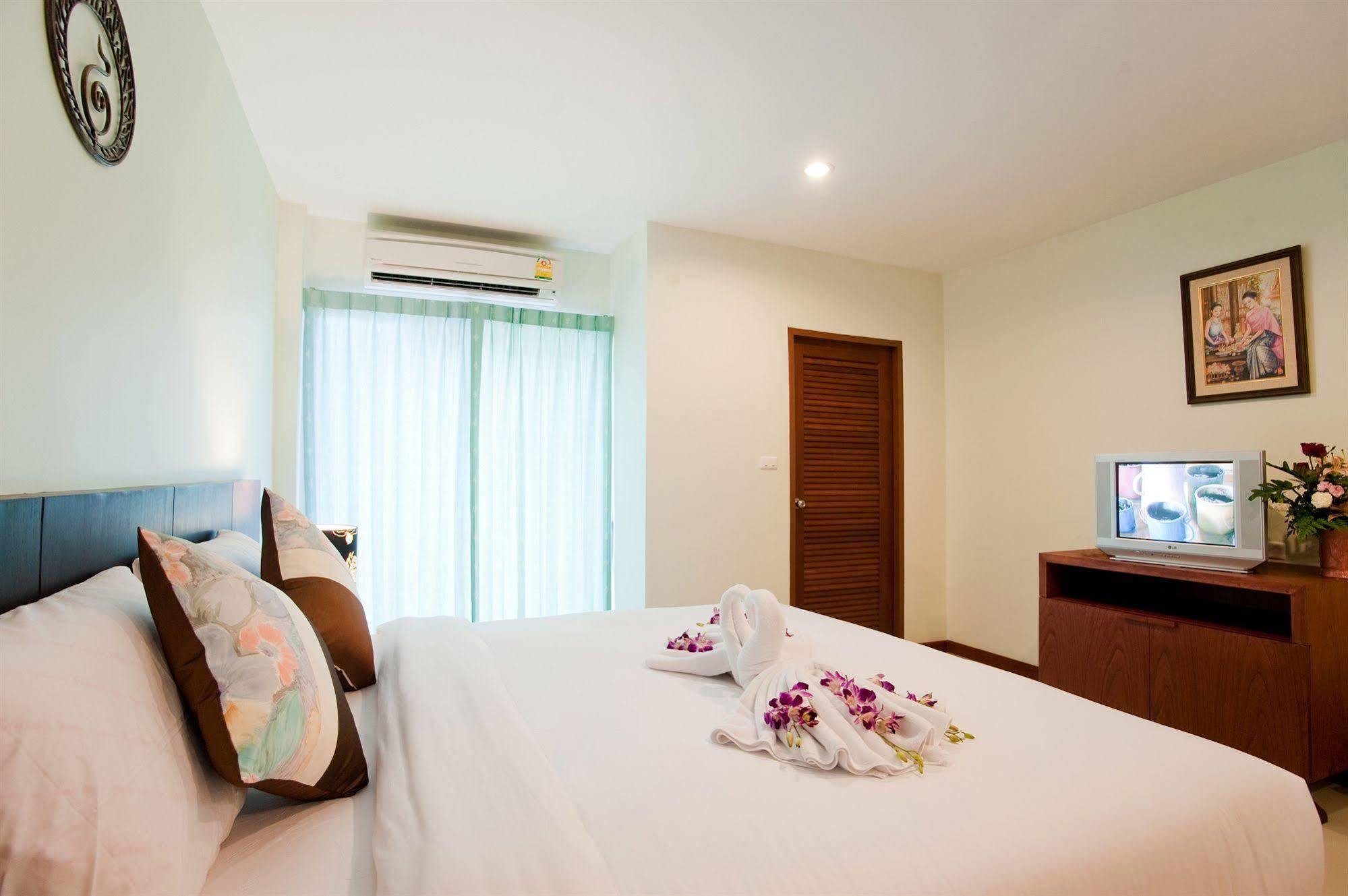 Deva Suites Patong Пхукет Экстерьер фото