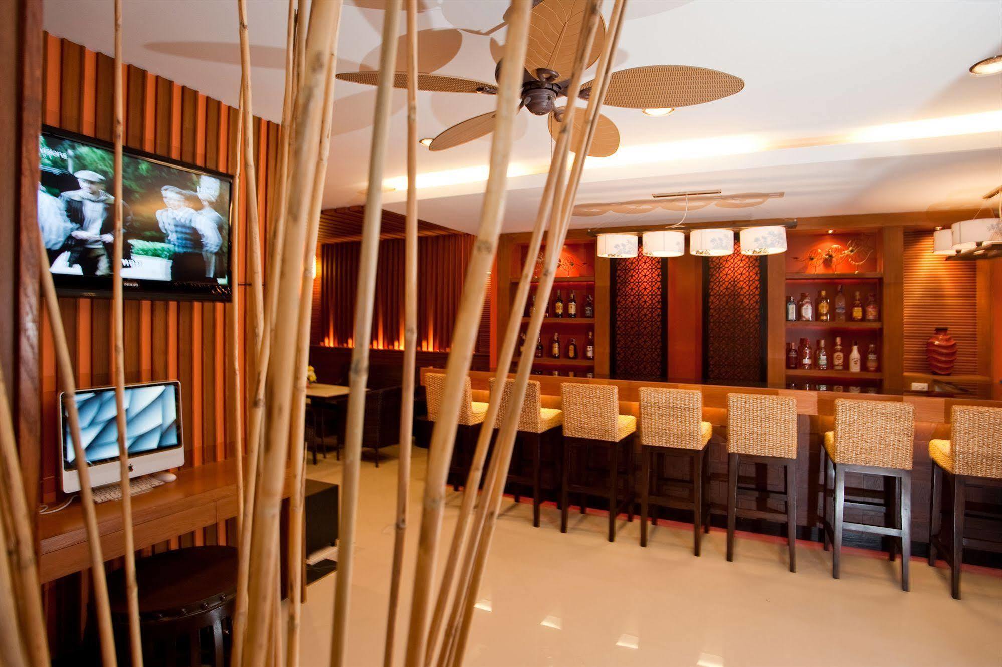Deva Suites Patong Пхукет Экстерьер фото
